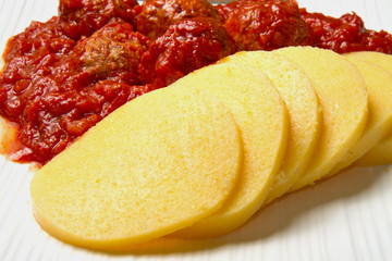 polenta al sugo