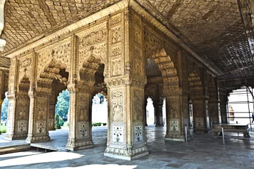 Deurstickers Inlaid marble, columns and arches, Hall of Private Audience © travelview