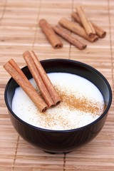 Semolina with milk and cinnamon