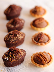 alignement de petits gateaux