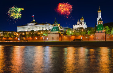 Obraz premium Fireworks over Kremlin in Moscow