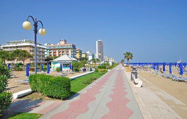Promenade von Lido di Jesolo an der italienischen Adria