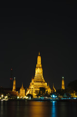 Fototapeta premium Wat Arun (Temple of Dawn)
