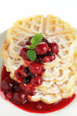 Waffeln mit Fruchtsoße