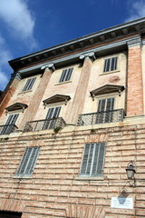 Fototapeta na wymiar antico palazzo a Gubbio