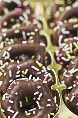 Schoko-Pralinen mit Cremefüllung