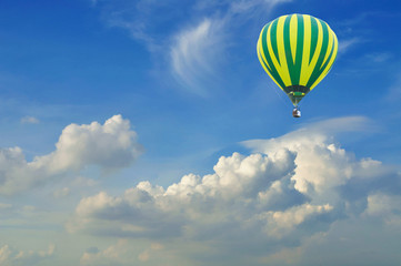 Naklejka premium Hot air balloon