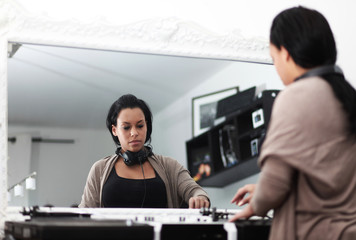 weibliche DJ
