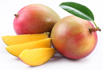 Mango with slices