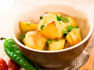 Roasted potatoes with herbs