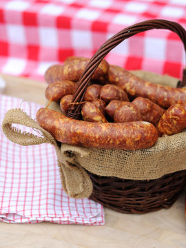 saucisses de montb&eacute;liard