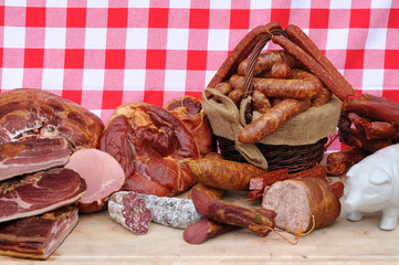 cochonnailles
