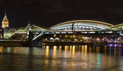 Fototapeta na wymiar Moscow, Kievskiy (Bogdana Hmelnitskogo) bridge