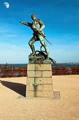 La statue de Surcouf à Saint-Malo