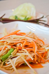 Som Tum - Spicy papaya salad