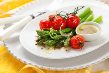 green asparagus with roasted tomatoes