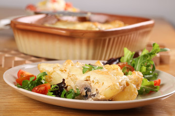 Potato gratin with mushrooms