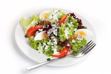 Bunter Salat mit Ei