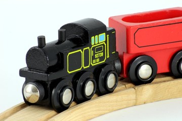 Holzeisenbahn für Kinder Freisteller Lok u. Wagon