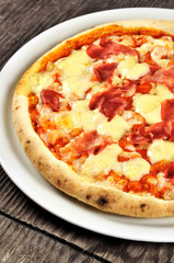 Pizza al prosciutto cotto