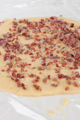 Knödelteig mit Speck