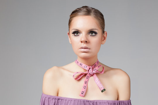 Modern beauty concepts victim
