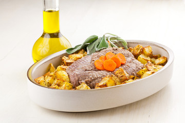 Roasted meet and potatoes