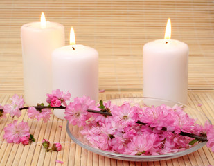 Obraz na płótnie Canvas Flowers and candles