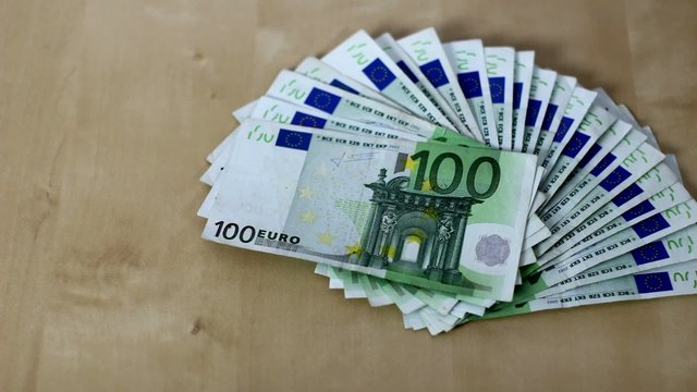 Money - Laying in Bow