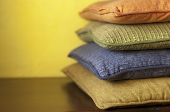 Cojines de colores