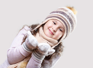 Cuty little girl in winter wear