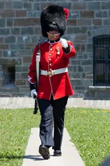 Foto op Plexiglas Changing of the Guard, Old Quebec City, Canada © ziggazig