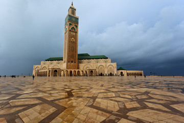 Fototapeta premium Panorama of the front of Hassan II Mosque in Casablanca, Morocco