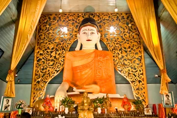 Room darkening curtains Buddha buddha statue