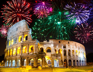 Naklejka premium Celebratory fireworks over Collosseo. Italy. Rome.