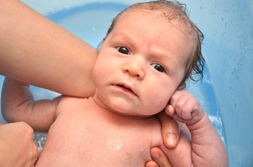 baigner bébé