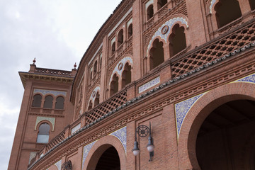 Obraz premium A side of Madrid's bullfight arena