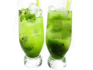green lemonade cocktails