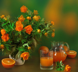 Jrange juice and orange flowers