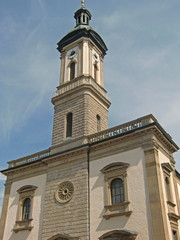 Fototapeta na wymiar Stadtpfarrkirche St Oswald w Traunstein / Bayern