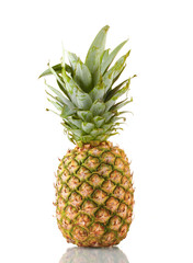 Fototapeta premium Pineapple isolated on white