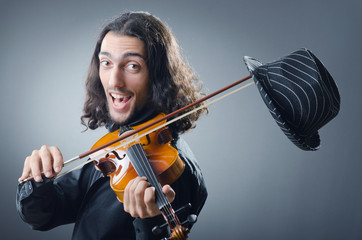 Fiddler playing the violin