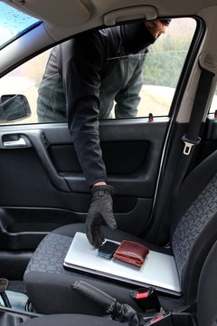 Diebstahl aus Auto
