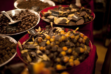 frutta candita e cioccolaa