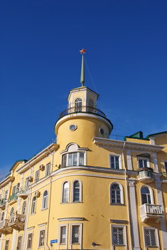 Здание бывшей Александровской женской гимназии в Ставрополе