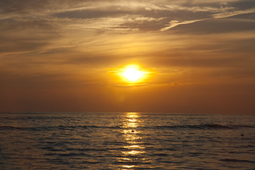Naklejka na ściany i meble Zachód słońca nad St Pete Beach w pobliżu Sankt Petersburg Floryda USA