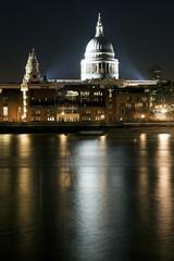 Fototapeta premium Long exposure of St Paul's cathedral in London at night with ref