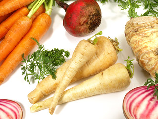 Pastinaken und andere Wurzelgemüse