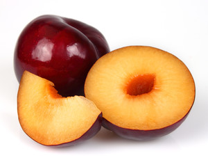 Fototapeta na wymiar Fresh plum on a white background