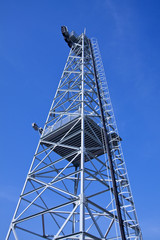 Electric transmission tower